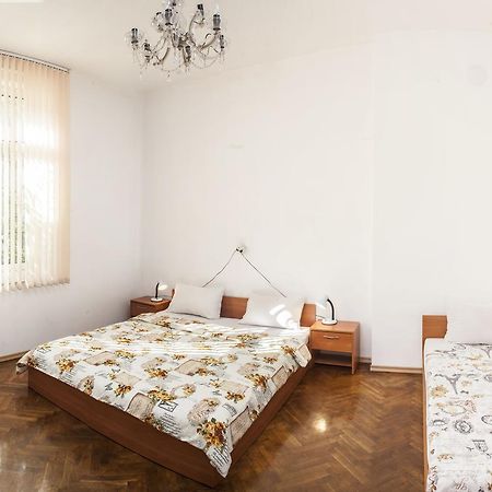 Central Guesthouse Five Corners Sofia Esterno foto