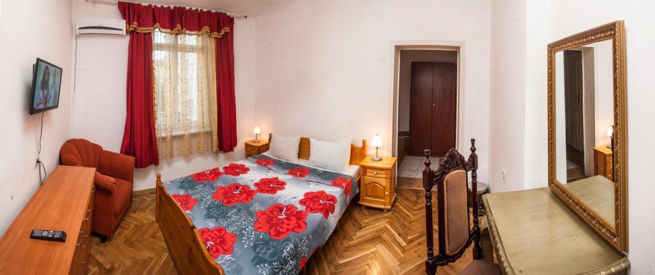 Central Guesthouse Five Corners Sofia Esterno foto