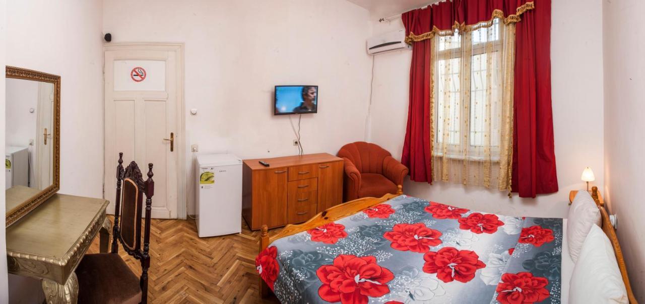 Central Guesthouse Five Corners Sofia Esterno foto
